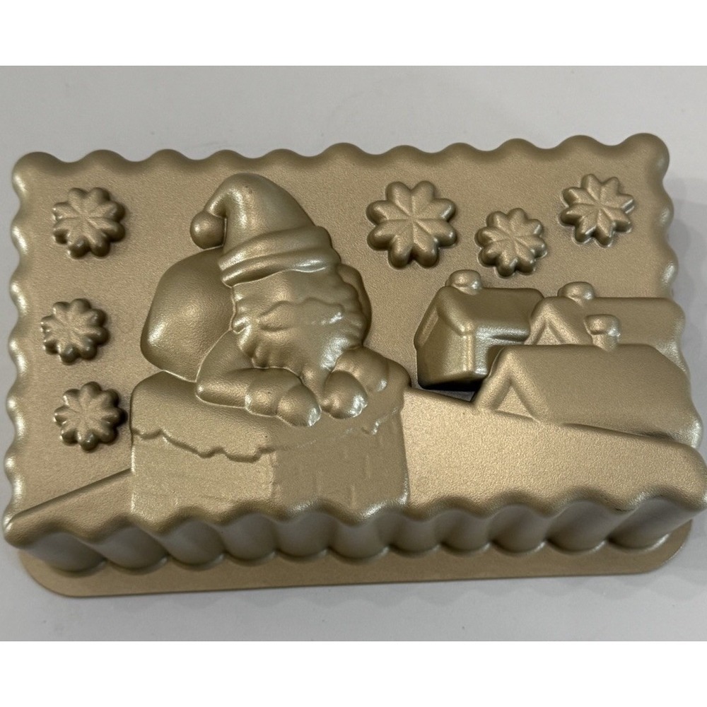 Cast Aluminum‎ Santa On Rooftop Loaf Baking Pan 8.5 x 5.5 Christmas Holiday Aldi